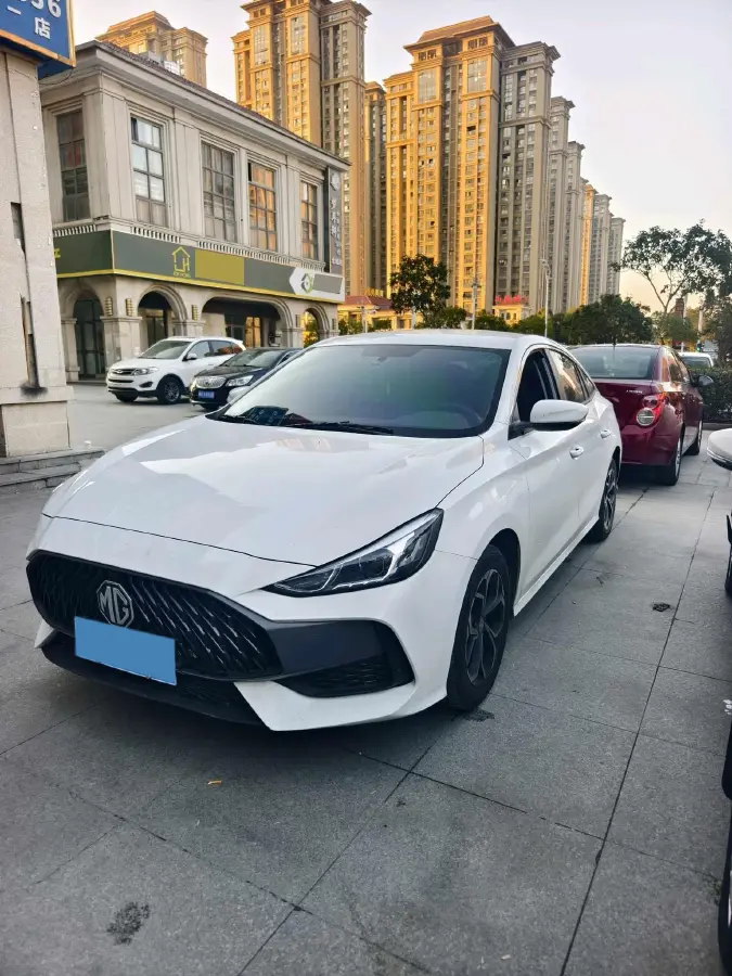 2023 Roewe i5 1.5L 129HP L4 5MT