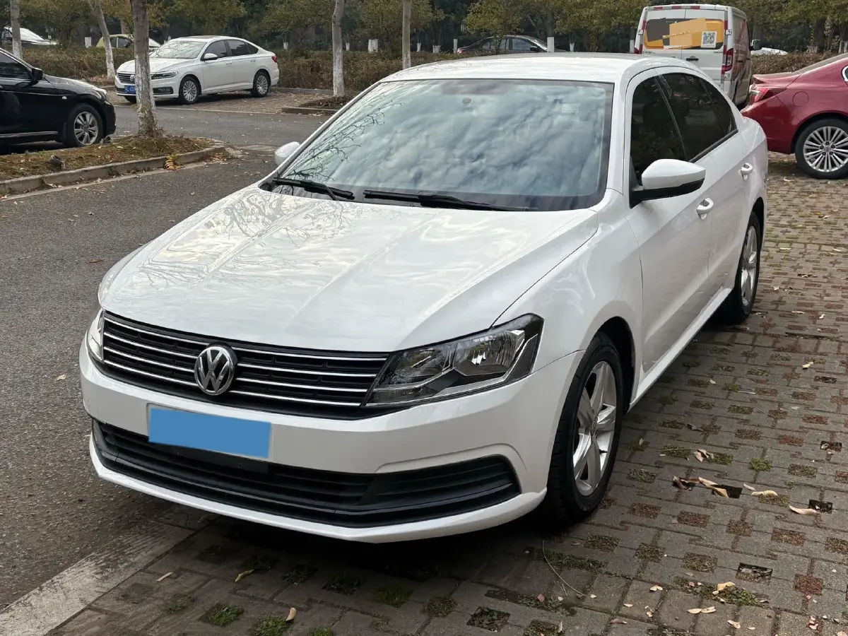 2017 Volkswagen Lavida 1.6L 110HP L4 6AT