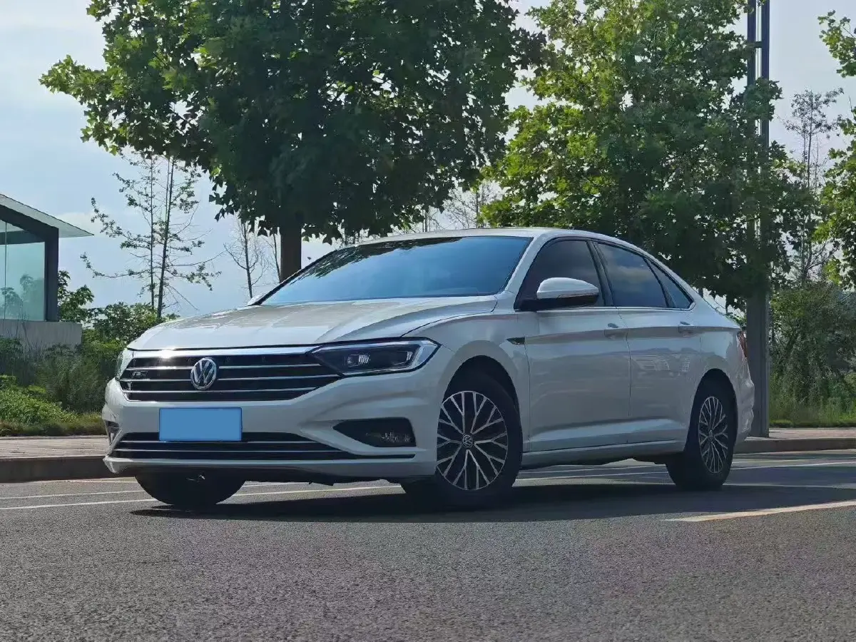 2019 Kia K5 2.0L 161HP L4 6AT