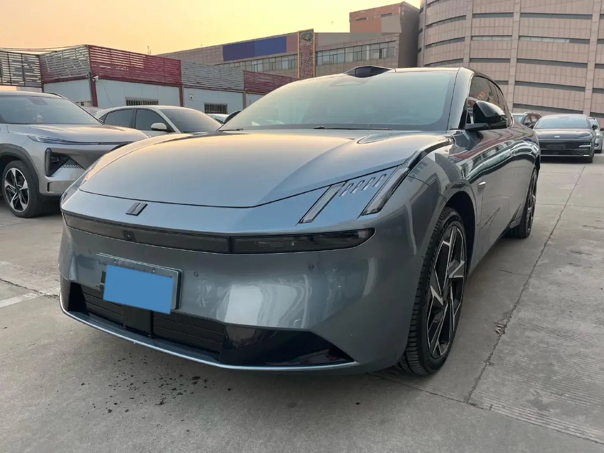 2025 Lexus NX 2.0L 169HP L4 CVT