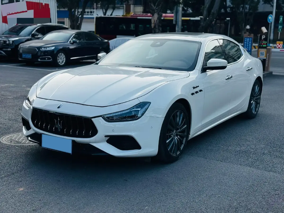 2022 Maserati Ghibli 3.0T 350HP V6 8AT