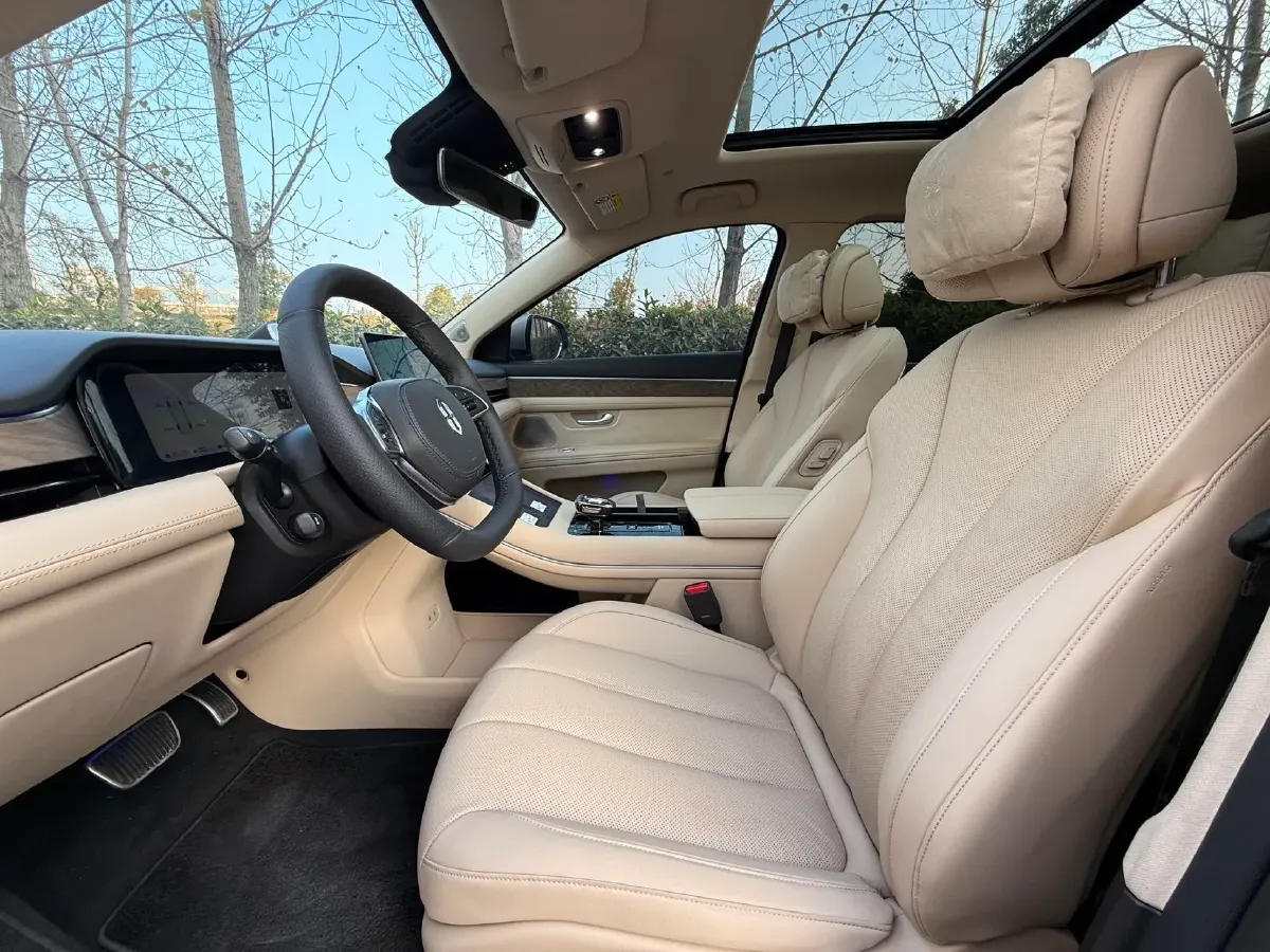 2022 Volvo S60 2.0T 197HP L4 8AT,autocango,china used car exporter,china ev exporter,chinese used car exporter,chinese used ev exporter