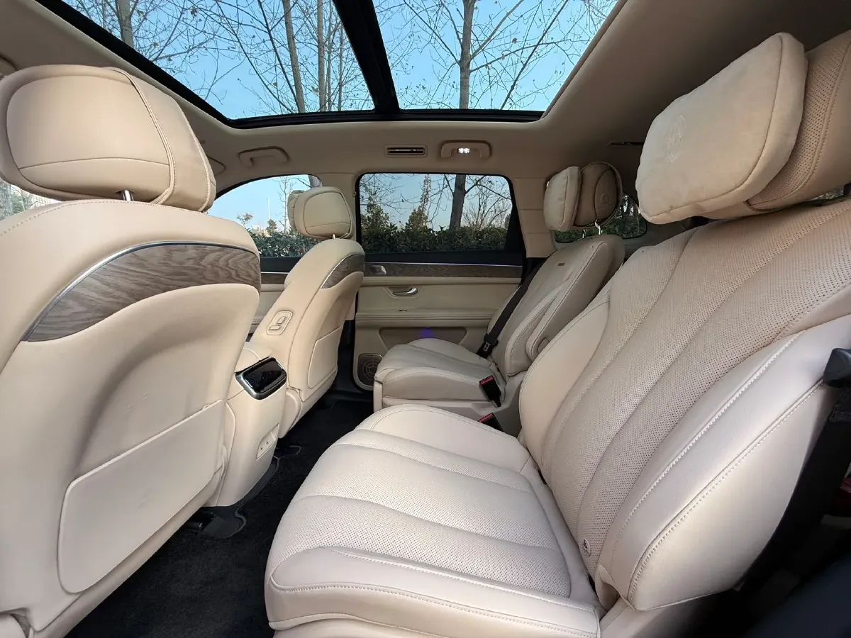 2022 Volvo S60 2.0T 197HP L4 8AT,autocango,china used car exporter,china ev exporter,chinese used car exporter,chinese used ev exporter