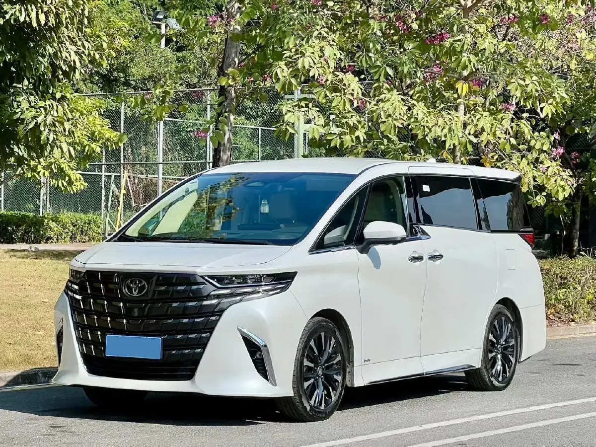 2024 Toyota Alphard 2.5L 190HP L4 E-CVT Hybrid