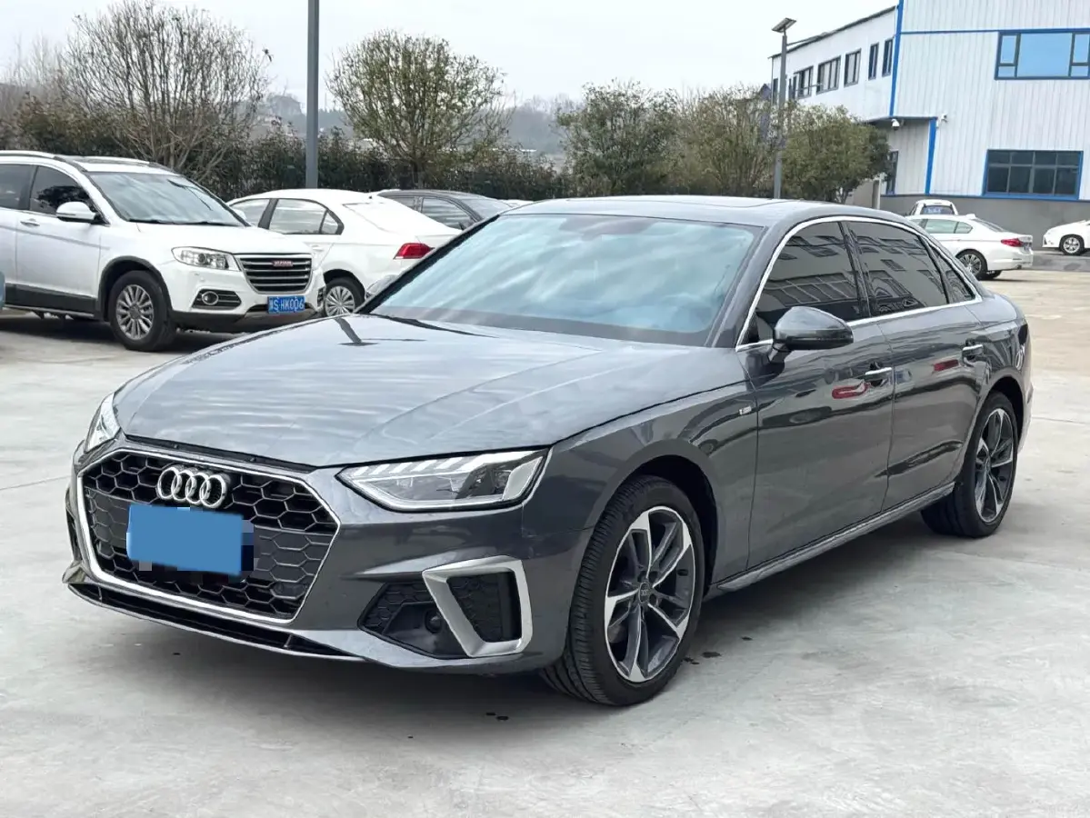 2023 Audi A4L 2.0T 190HP L4 7DCT
