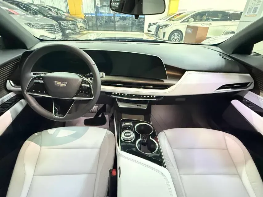 2023 Cadillac GT4 1.5T 211HP L4 9AT,autocango,china used car exporter,china ev exporter,chinese used car exporter,chinese used ev exporter