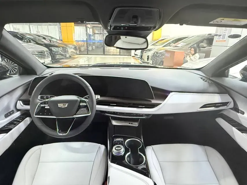 2023 Cadillac GT4 1.5T 211HP L4 9AT,autocango,china used car exporter,china ev exporter,chinese used car exporter,chinese used ev exporter