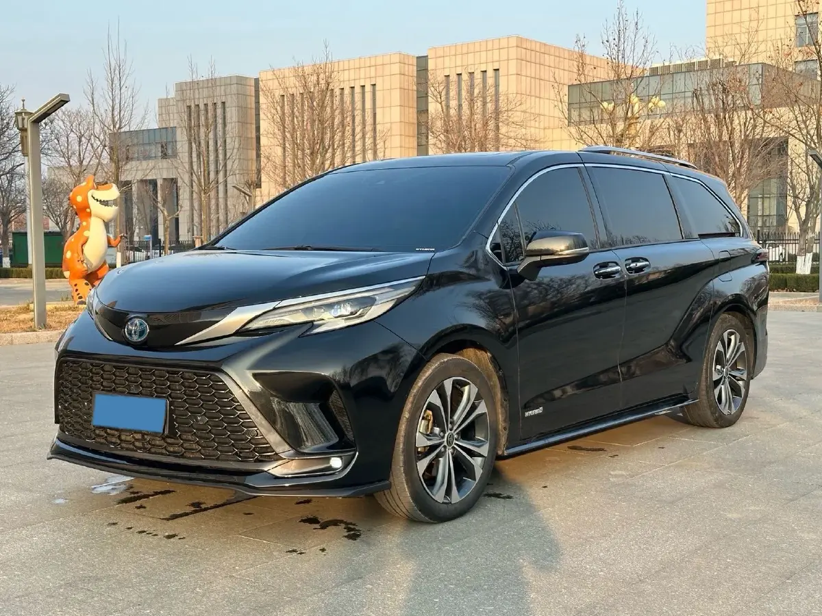 2023 Toyota Granvia 2.5L 189HP L4 E-CVT Hybrid