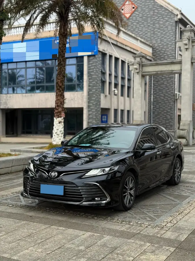 2021 Toyota Camry 2.5L 209HP L4 8AT