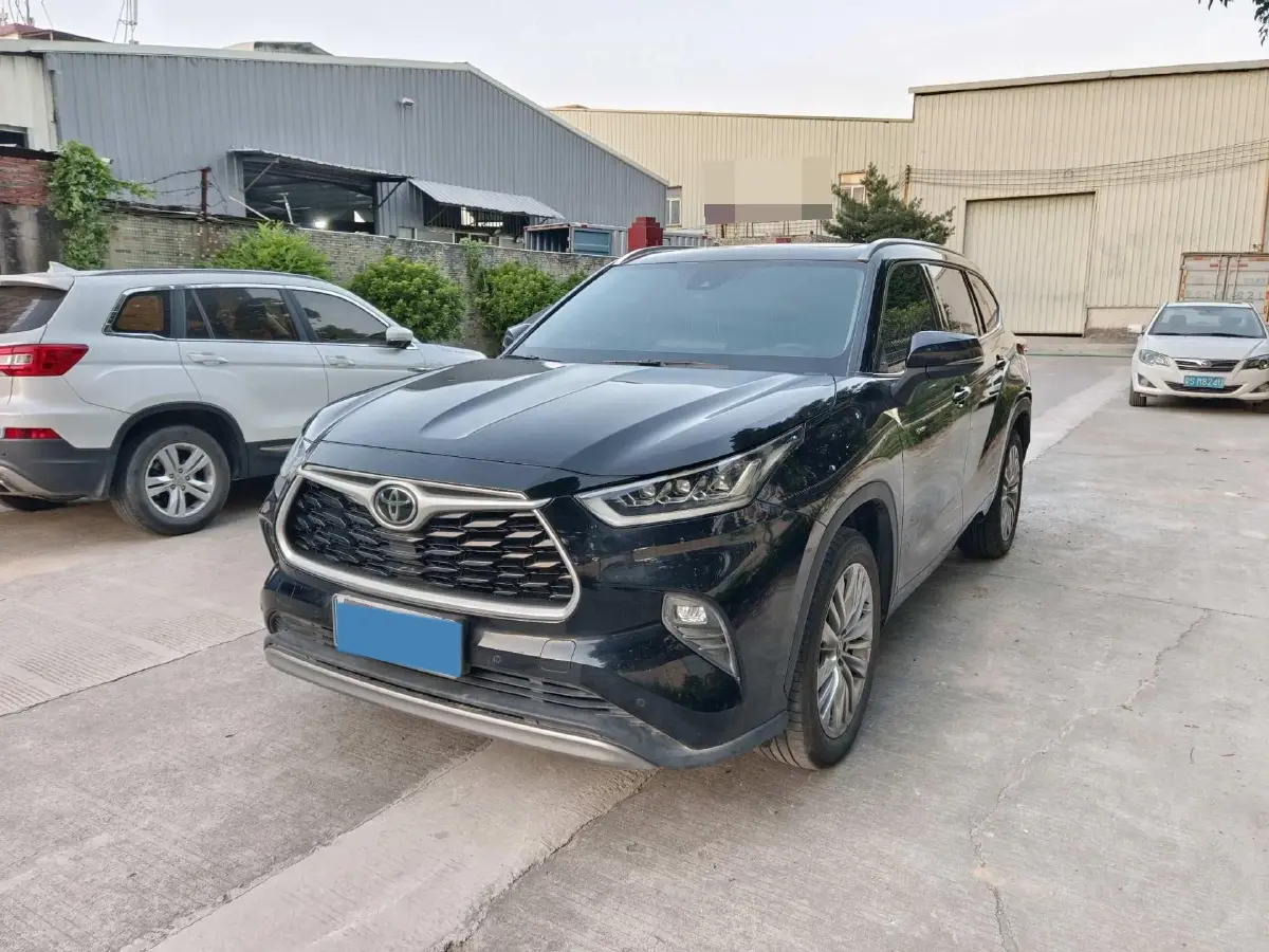 2024 Toyota Highlander 2.5L 189HP L4 E-CVT Hybrid