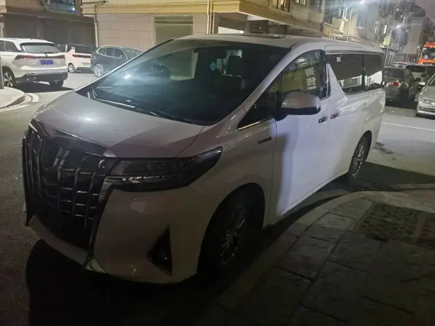 2021 Toyota Alphard 2.5L 117HP L4 E-CVT Hybrid