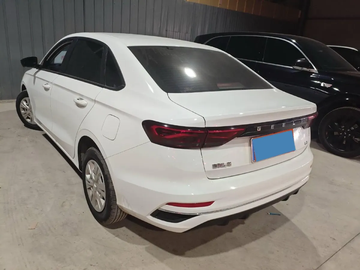 2025 Geely Emgrand 1.5L 127HP L4 5MT,autocango,china used car exporter,china ev exporter,chinese used car exporter,chinese used ev exporter