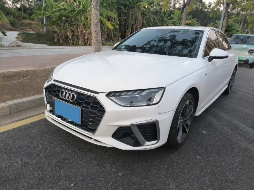 2022 Audi A4L 2.0T 190HP L4 7DCT