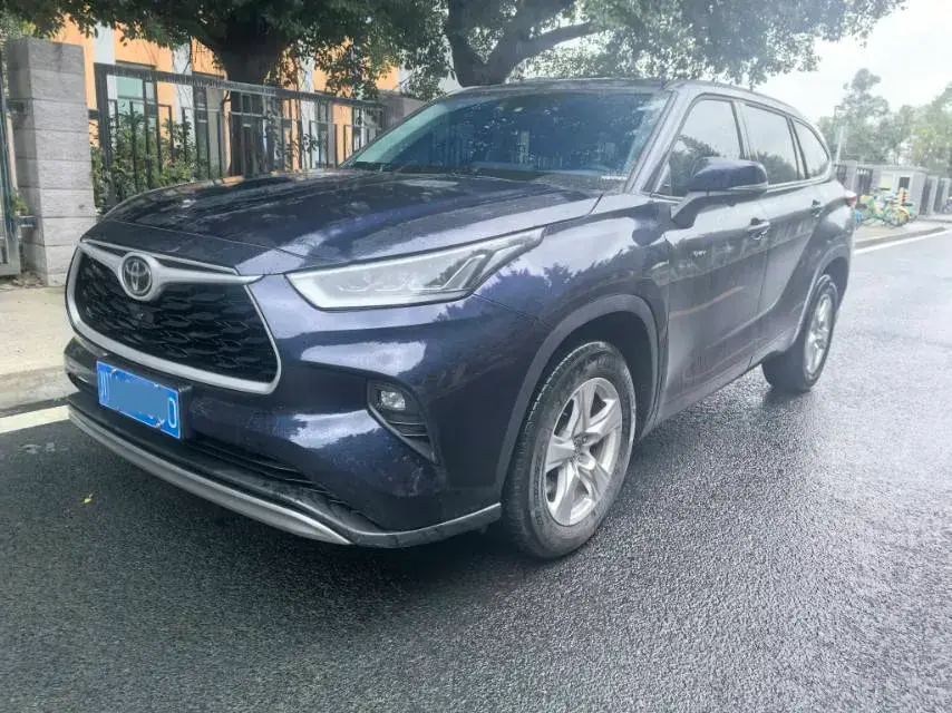 2024 Toyota Highlander 2.5L 189HP L4 E-CVT Hybrid