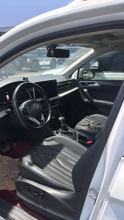2023 Volkswagen Tiguan L 1.5T 160HP L4 7DCT,autocango,china used car exporter,china ev exporter,chinese used car exporter,chinese used ev exporter