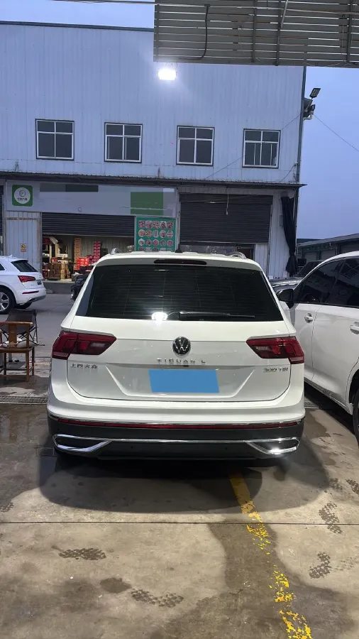 2023 Volkswagen Tiguan L 1.5T 160HP L4 7DCT,autocango,china used car exporter,china ev exporter,chinese used car exporter,chinese used ev exporter