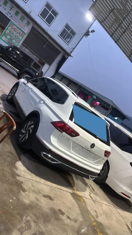 2023 Volkswagen Tiguan L 1.5T 160HP L4 7DCT,autocango,china used car exporter,china ev exporter,chinese used car exporter,chinese used ev exporter