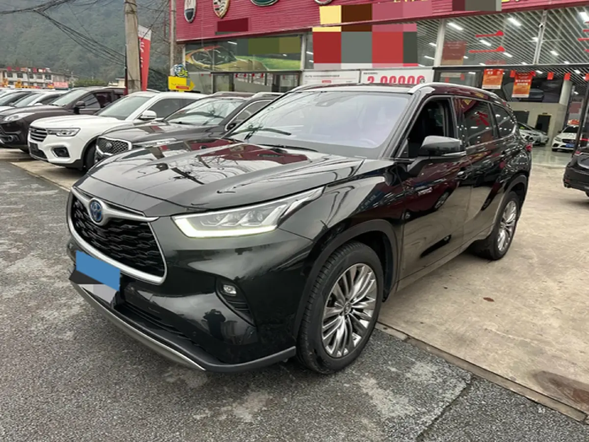 2022 Toyota Highlander 2.5L 192HP L4 E-CVT Hybrid