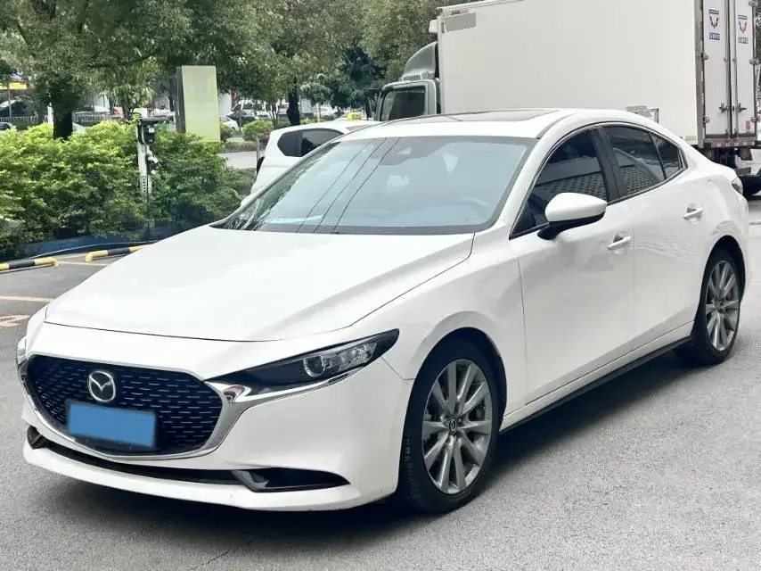 2022 Mazda 3 Axela 2.0L 158HP L4 6AT