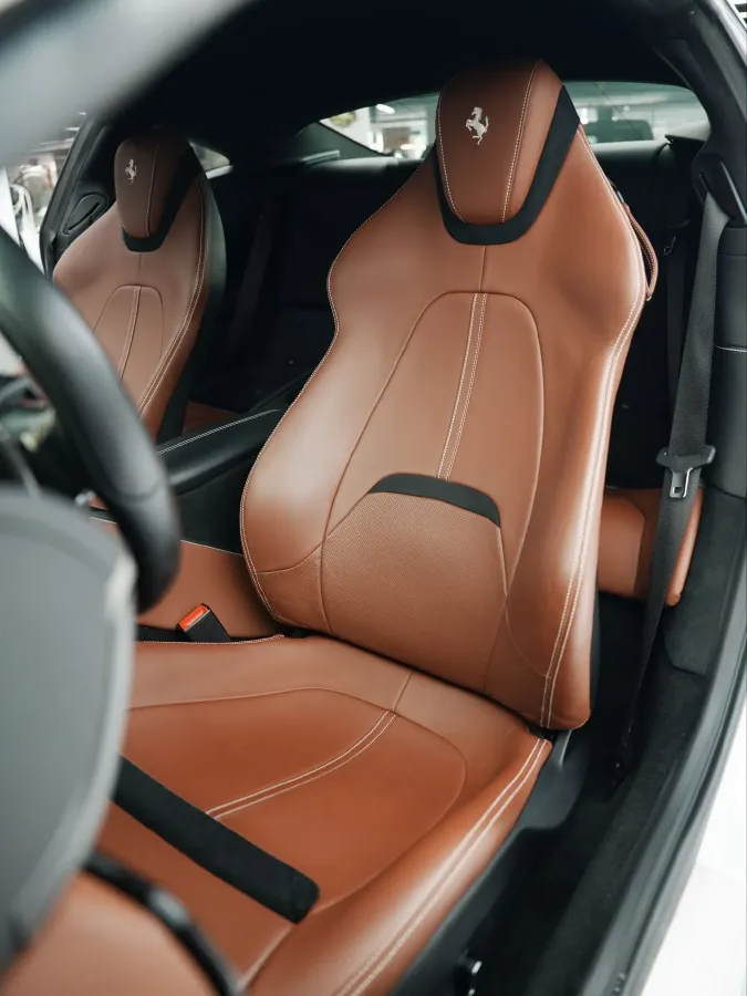 2020 Ferrari Roma 3.9T 620HP V8 8DCT,autocango,china used car exporter,china ev exporter,chinese used car exporter,chinese used ev exporter