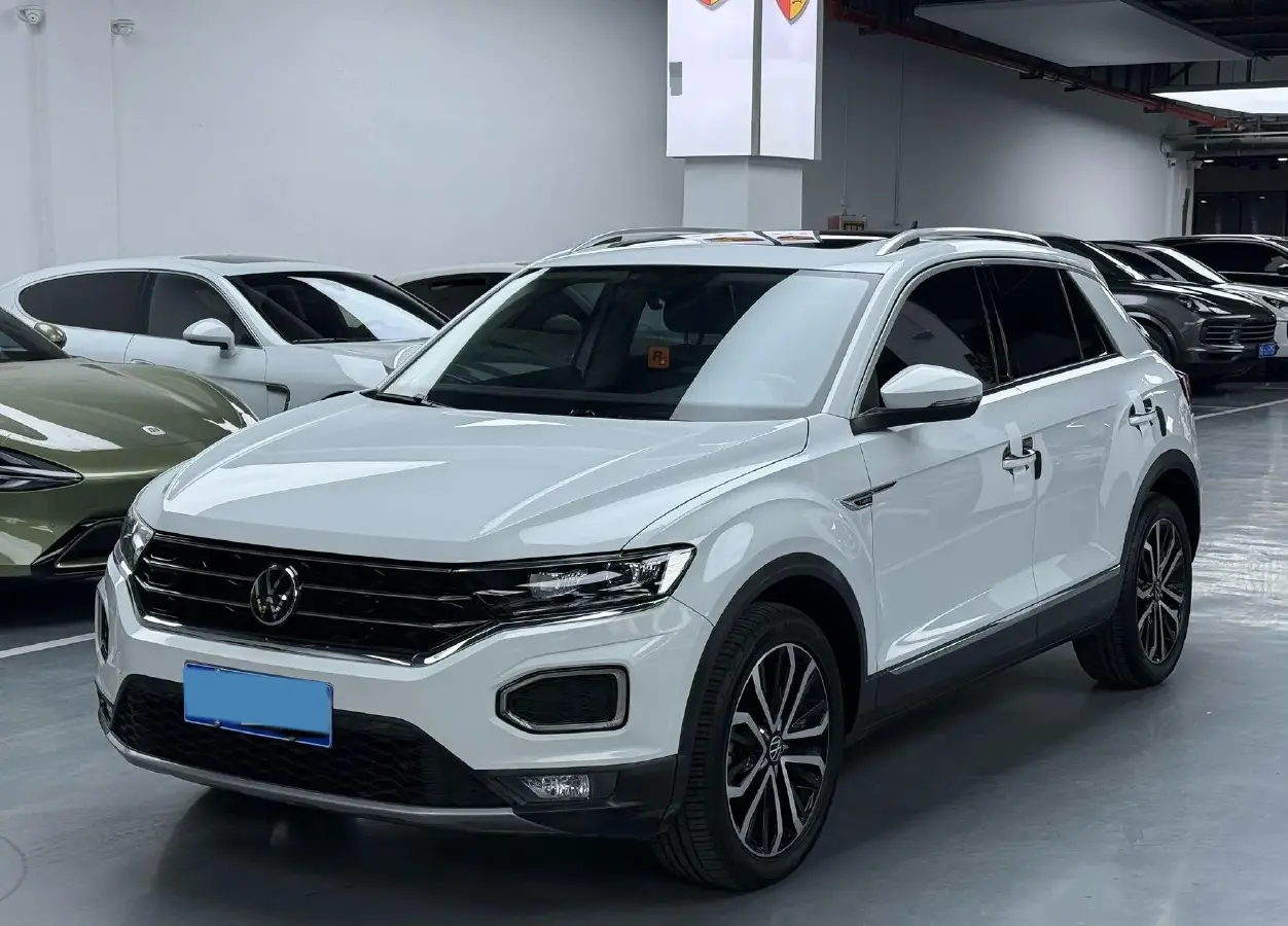 2021 Volkswagen T-Roc 1.4T 150HP L4 7DCT
