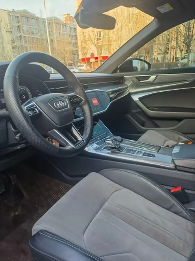 2019 Mercedes-Benz GLC Class 2.0T 245HP L4 9AT,autocango,china used car exporter,china ev exporter,chinese used car exporter,chinese used ev exporter