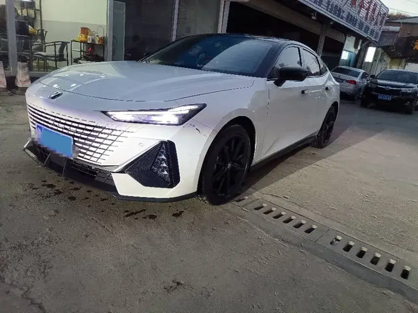 2022 ChangAn UNI-V 1.5T 188HP L4 7DCT