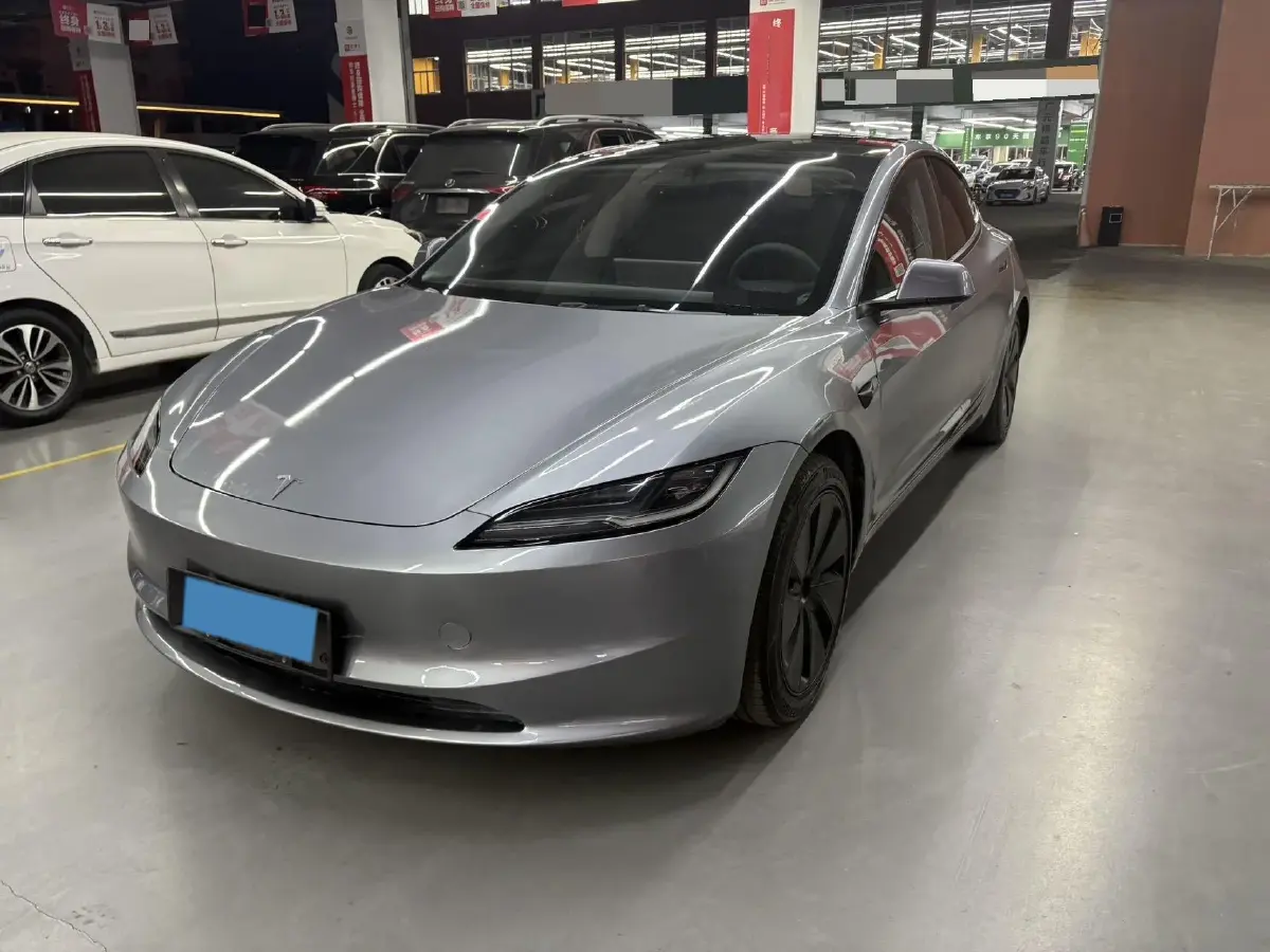 2025 Tesla Model 3 BEV 62.5KWH