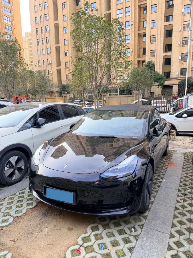 2022 Tesla Model 3 BEV 60KWH