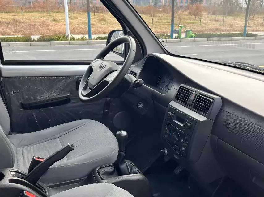 2021 SWM X2 1.5L 112HP L4 5MT,autocango,china used car exporter,china ev exporter,chinese used car exporter,chinese used ev exporter