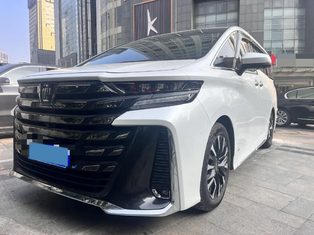 2024 Toyota Vellfire 2.5L 190HP L4 E-CVT Hybrid