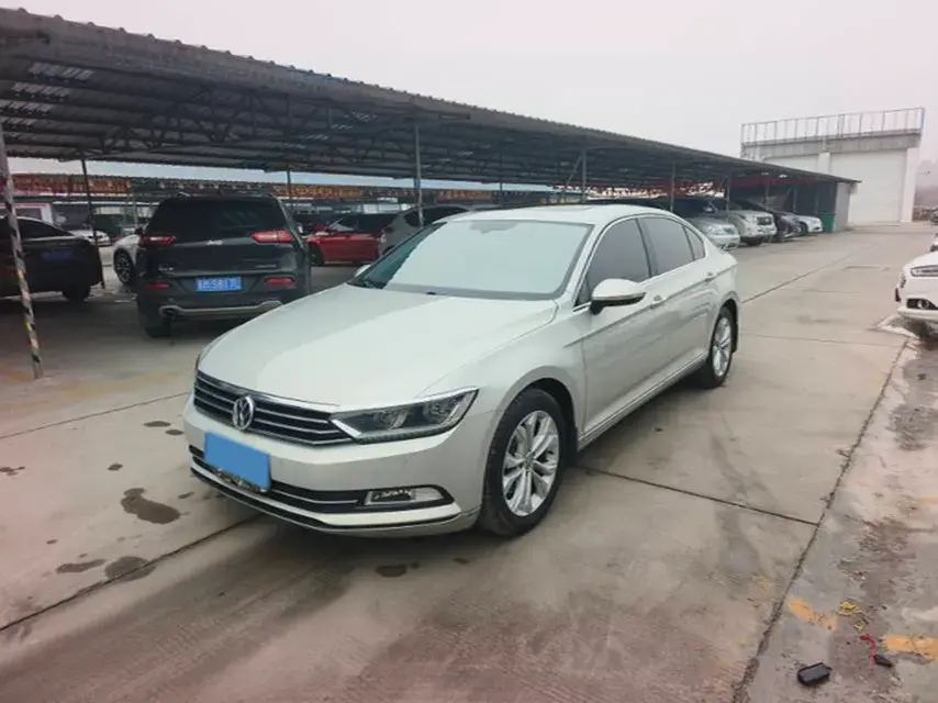 2018 Volkswagen Magotan 2.0T 220HP L4 7DCT