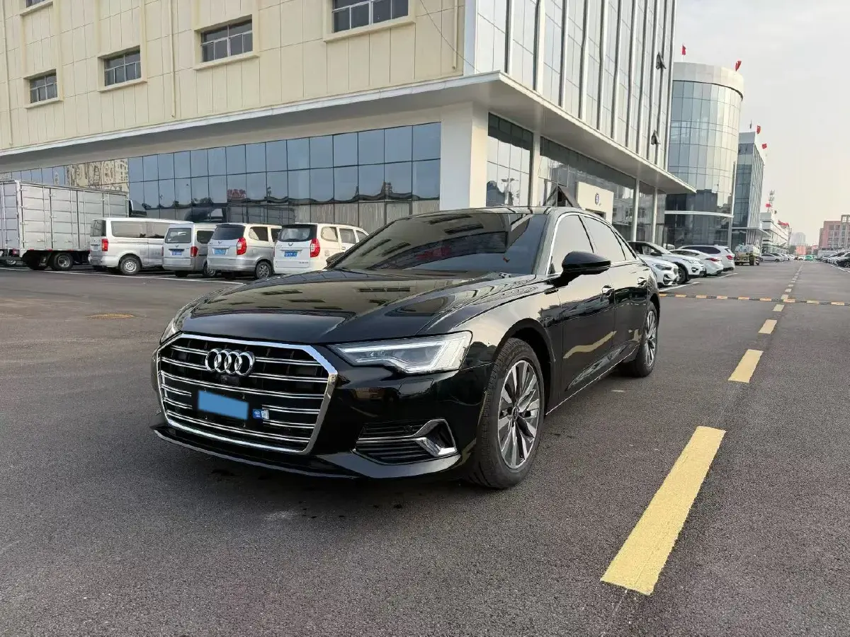 2024 Audi A6L 2.0T 245HP L4 7DCT