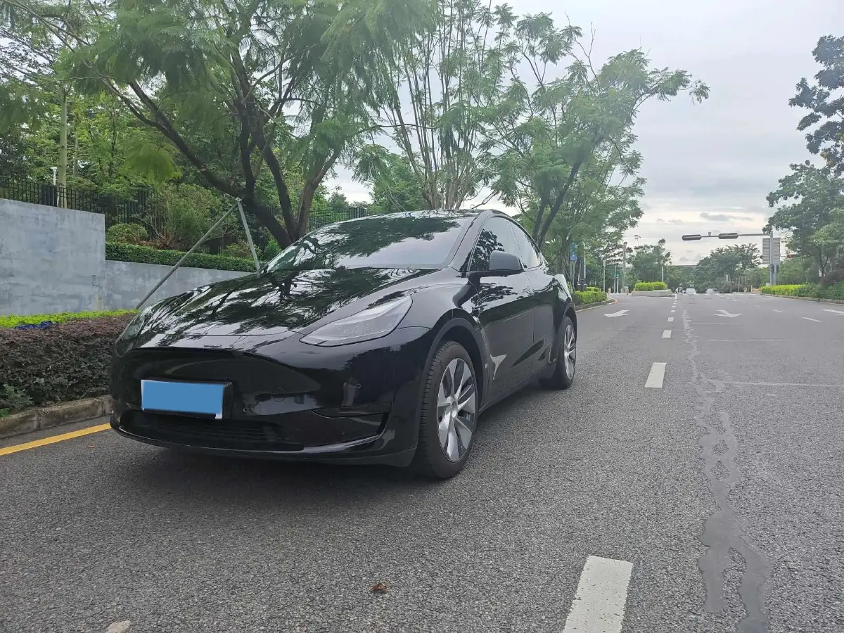 2022 Tesla Model Y BEV 60KWH