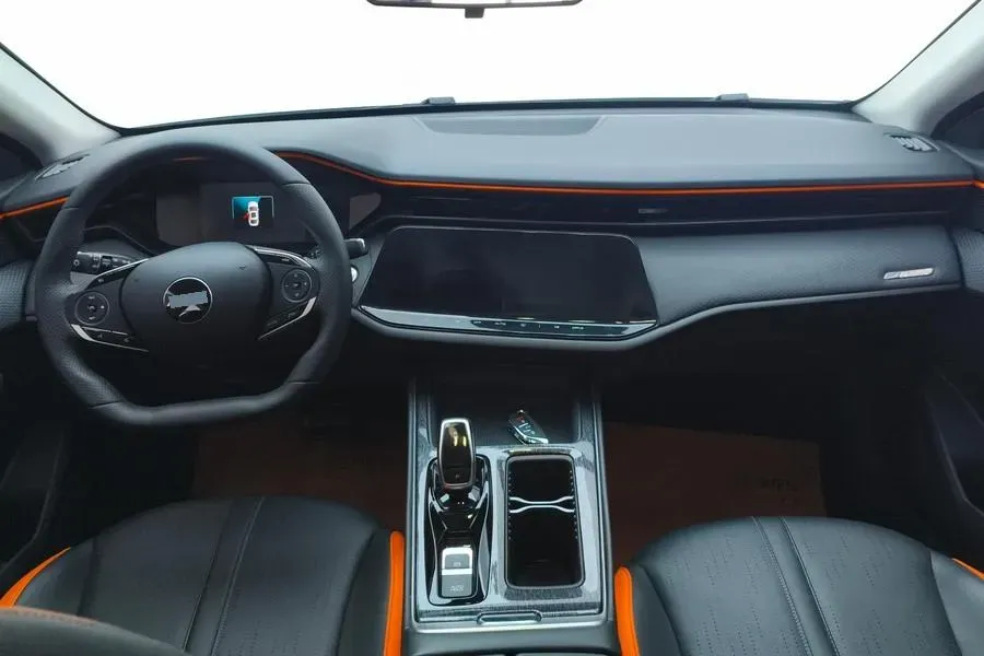 2023 DongFeng Aeolus YiXuan MAX 1.5T 190HP L4 7DCT,autocango,china used car exporter,china ev exporter,chinese used car exporter,chinese used ev exporter