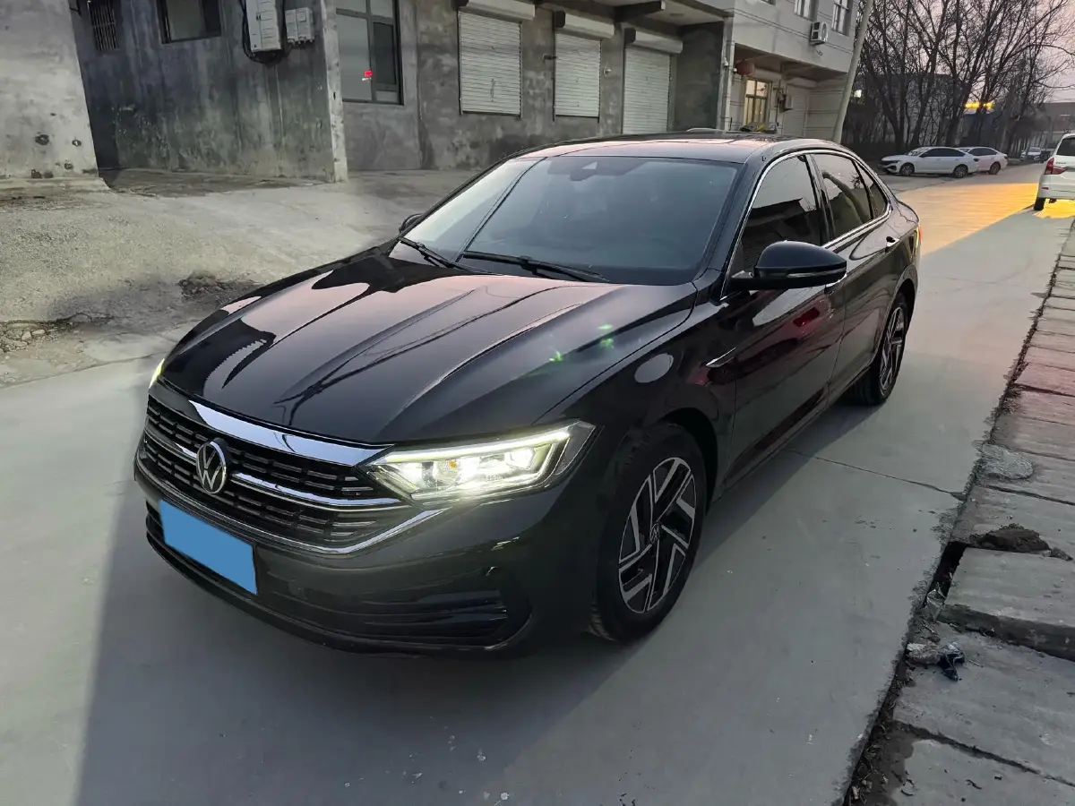 2024 Volkswagen Sagitar 1.5T 160HP L4 7DCT