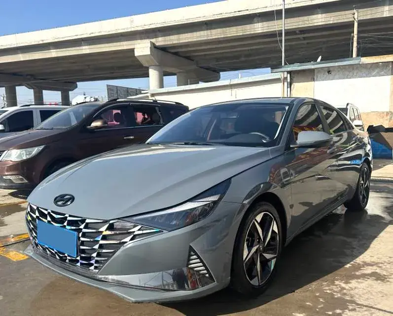 2022 Hyundai Elantra 1.5L 115HP L4 CVT