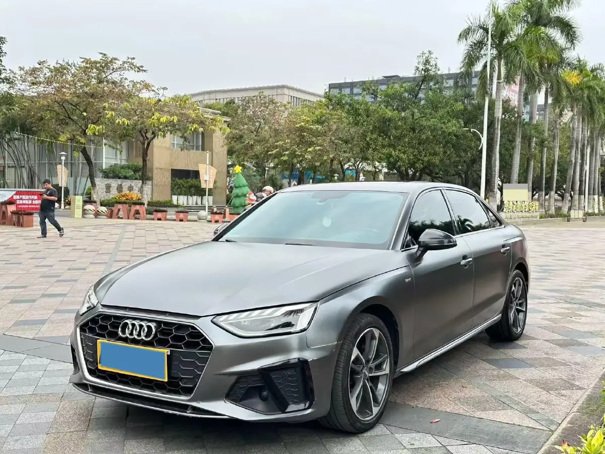 2020 Audi A4L 2.0T 190HP L4 7DCT