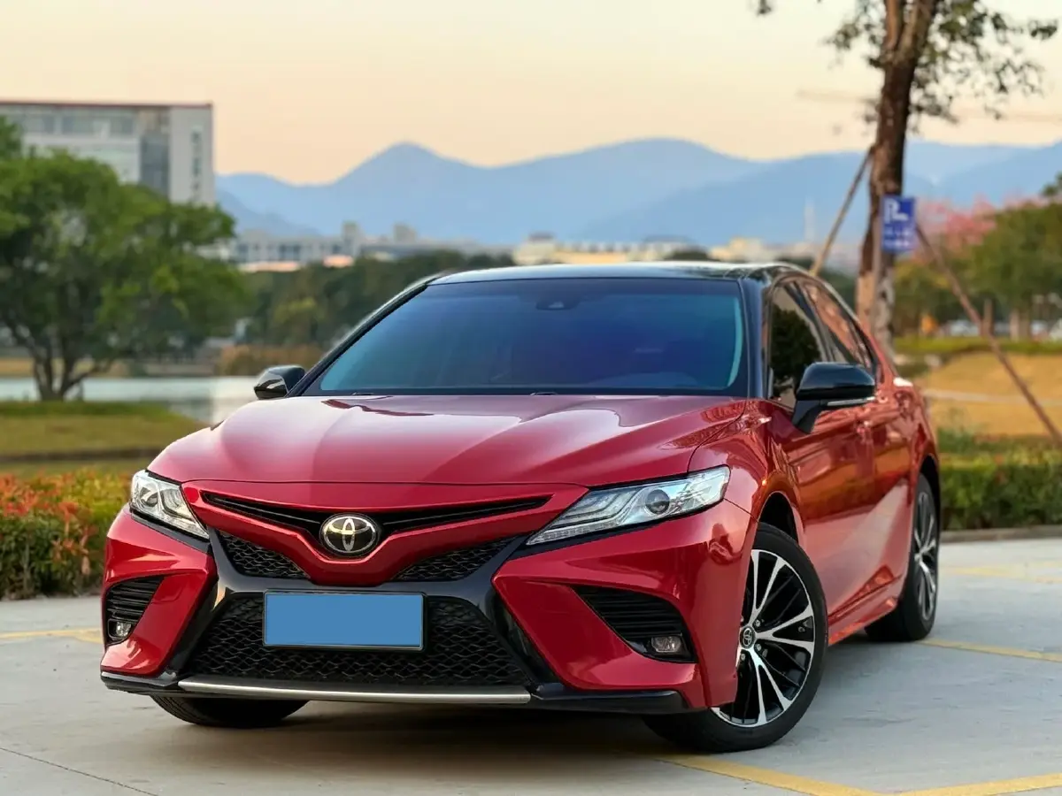 2018 Toyota Camry 2.0L 169HP L4 6AT