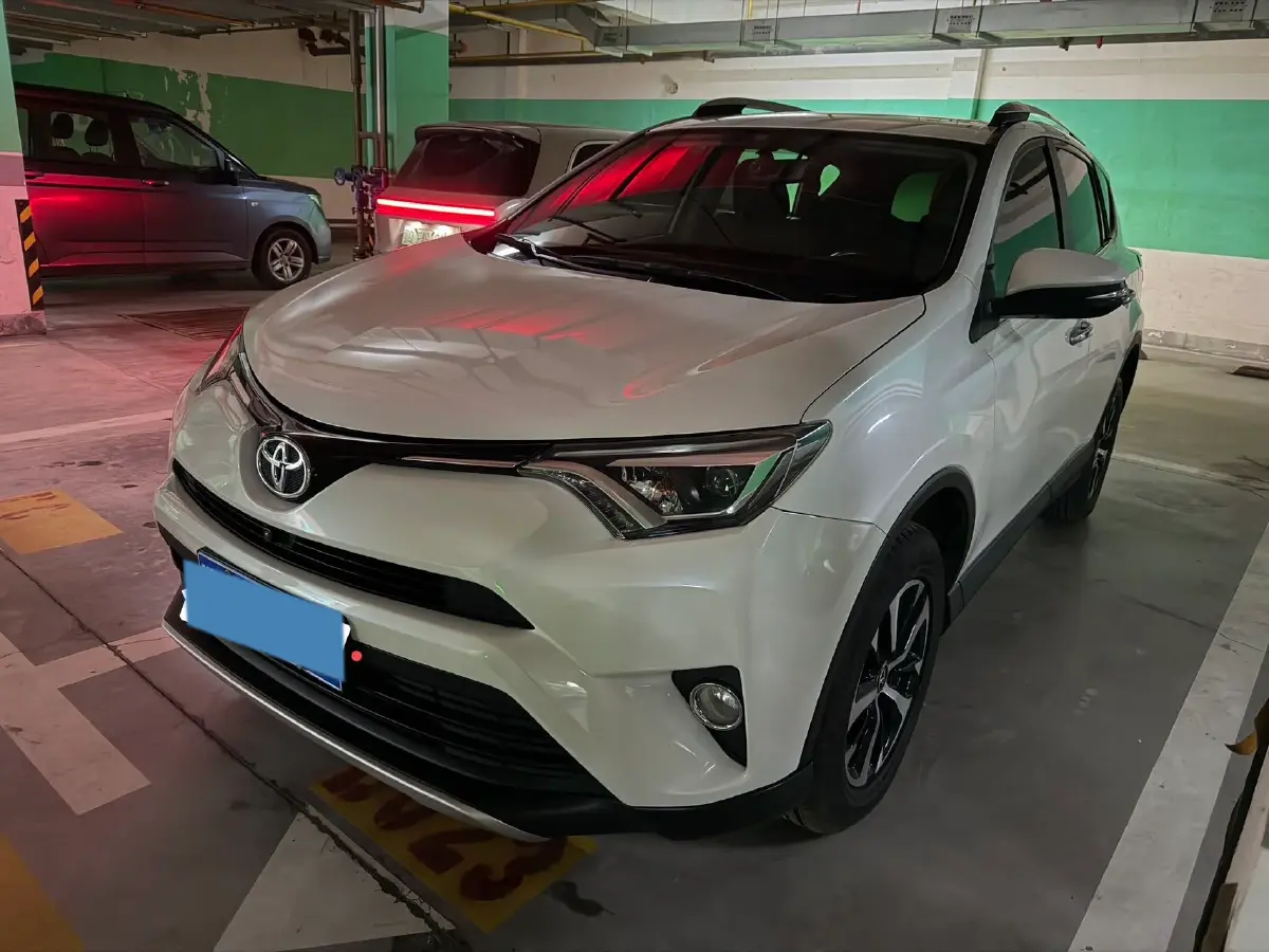 2019 Toyota RAV4 2.0L 151HP L4 CVT