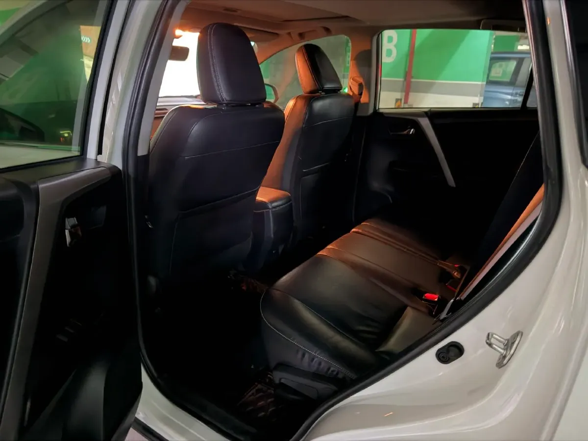 2019 Toyota RAV4 2.0L 151HP L4 CVT,autocango,china used car exporter,china ev exporter,chinese used car exporter,chinese used ev exporter