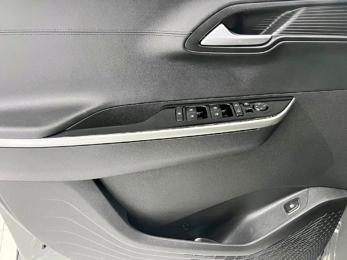 2021 Hyundai Custo 1.5T 170HP L4 8AT,autocango,china used car exporter,china ev exporter,chinese used car exporter,chinese used ev exporter