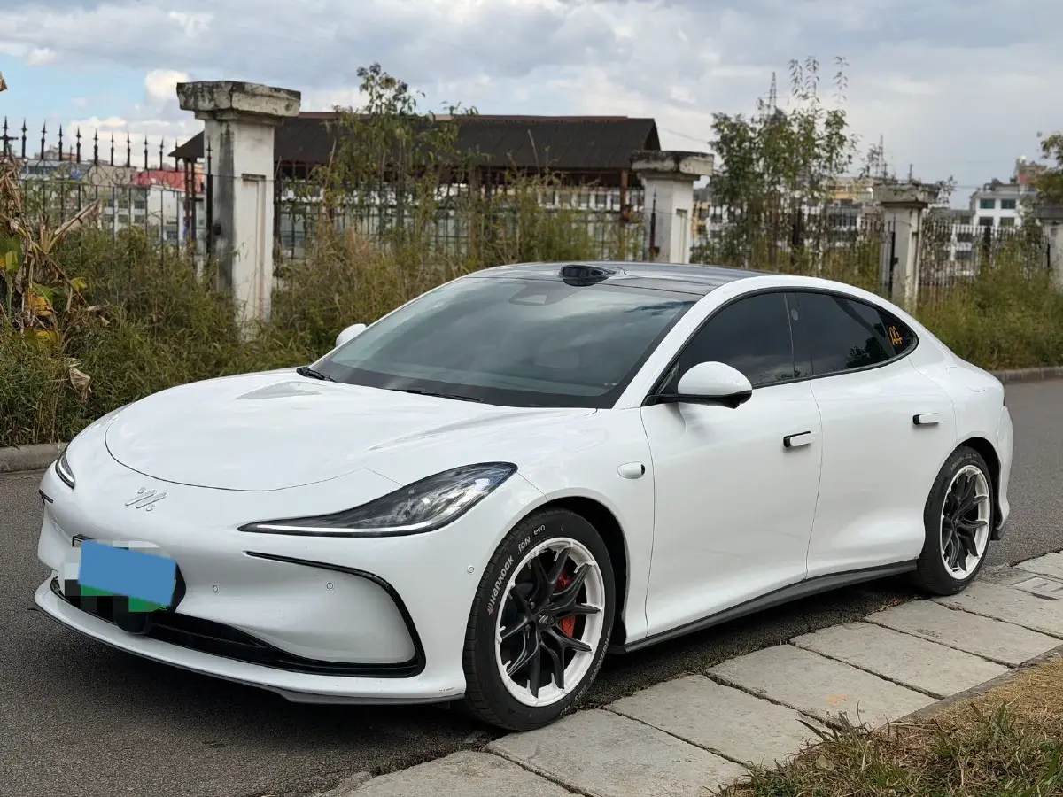 2024 IM L6 BEV 75KWH