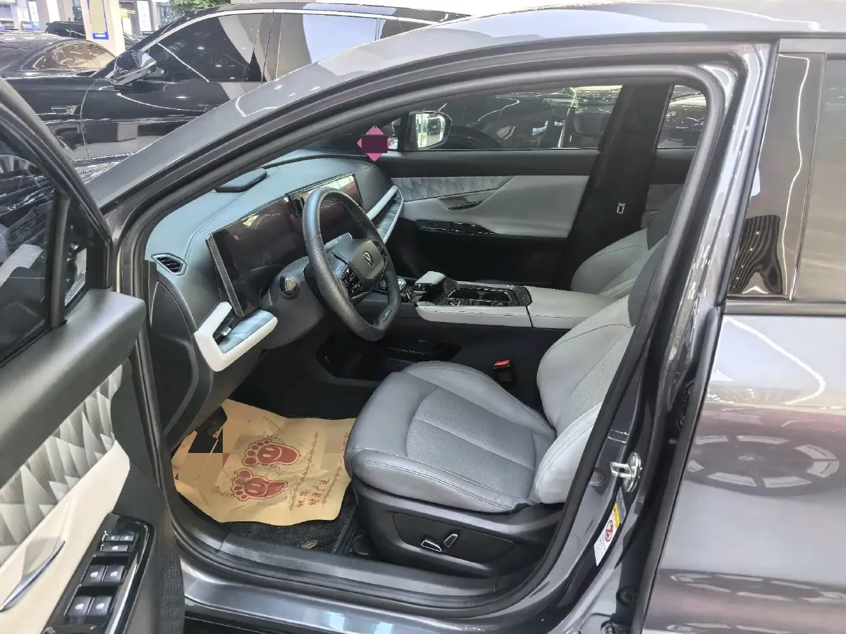 2023 ChangAn UNI-T 1.5T 188HP L4 7DCT,autocango,china used car exporter,china ev exporter,chinese used car exporter,chinese used ev exporter