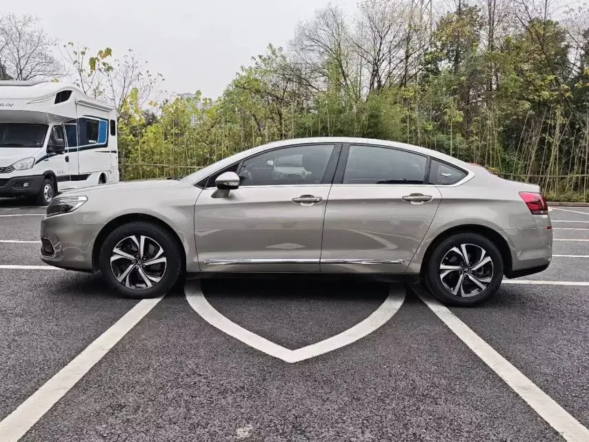 2017 Citroen C5 1.6T 167HP L4 6AT,autocango,china used car exporter,china ev exporter,chinese used car exporter,chinese used ev exporter