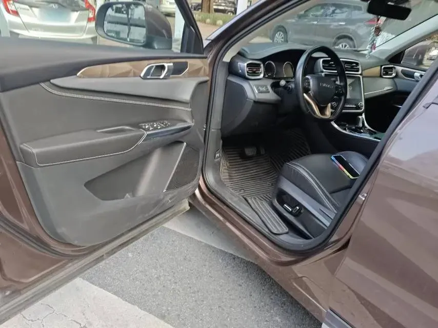 2017 Zotye SR9 2.0T 190HP L4 6DCT,autocango,china used car exporter,china ev exporter,chinese used car exporter,chinese used ev exporter