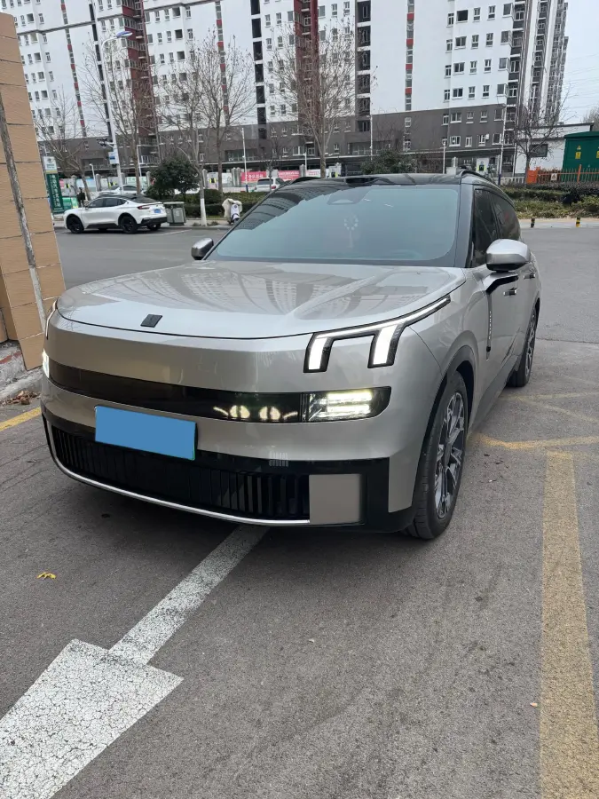 2025 LYNK&CO 900 1.5T 190HP L4 3DHT PHEV 43.3KWH