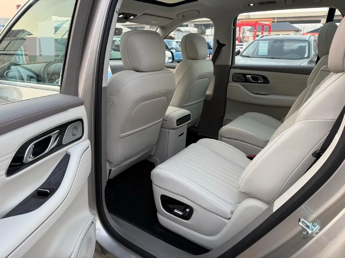 2025 Geely Galaxy M9 1.5T 163HP L4 3DHT PHEV,autocango,china used car exporter,china ev exporter,chinese used car exporter,chinese used ev exporter