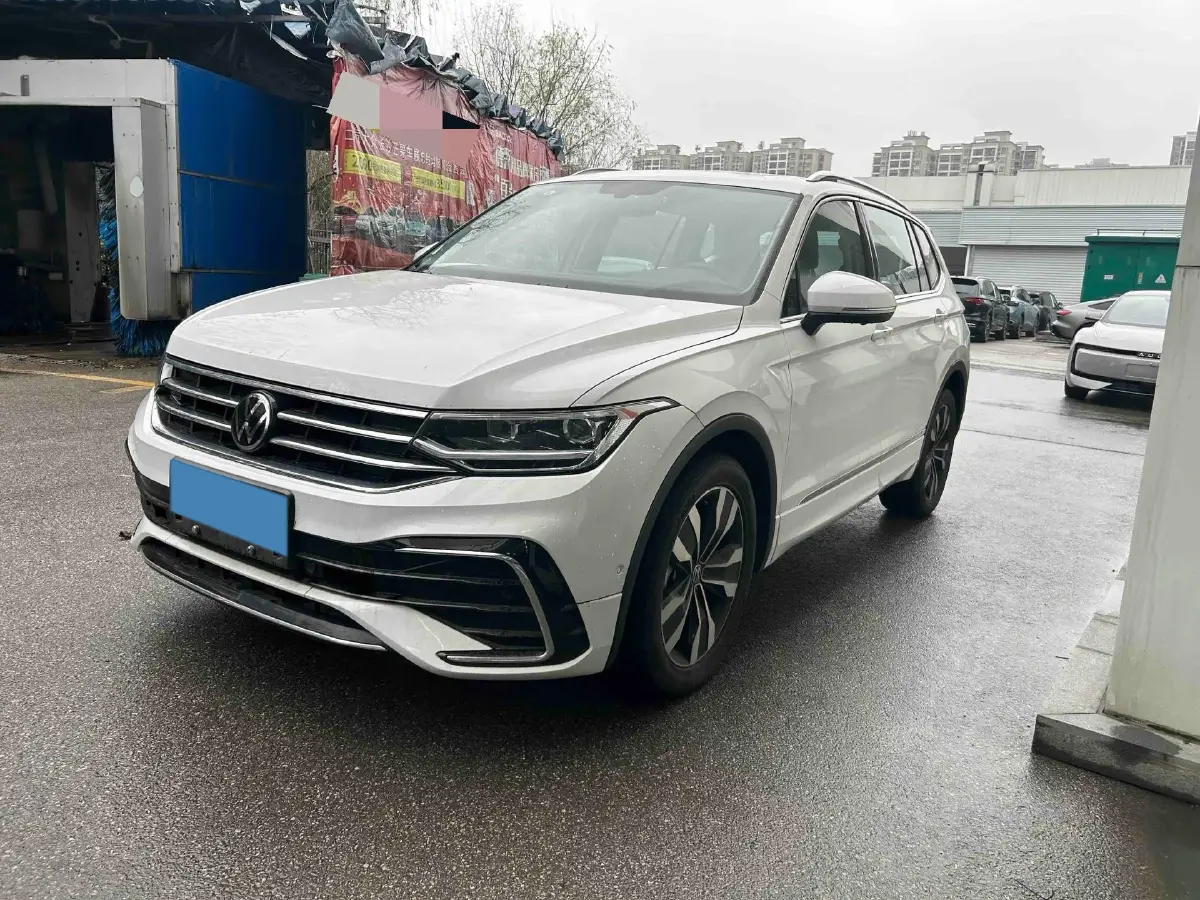 2024 Volkswagen Tiguan L 2.0T 186HP L4 7DCT