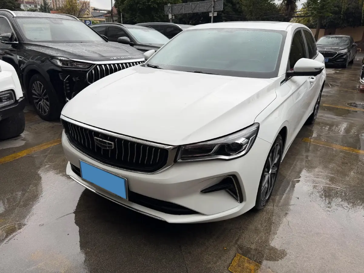 2022 Geely Emgrand 1.5L 114HP L4 CVT